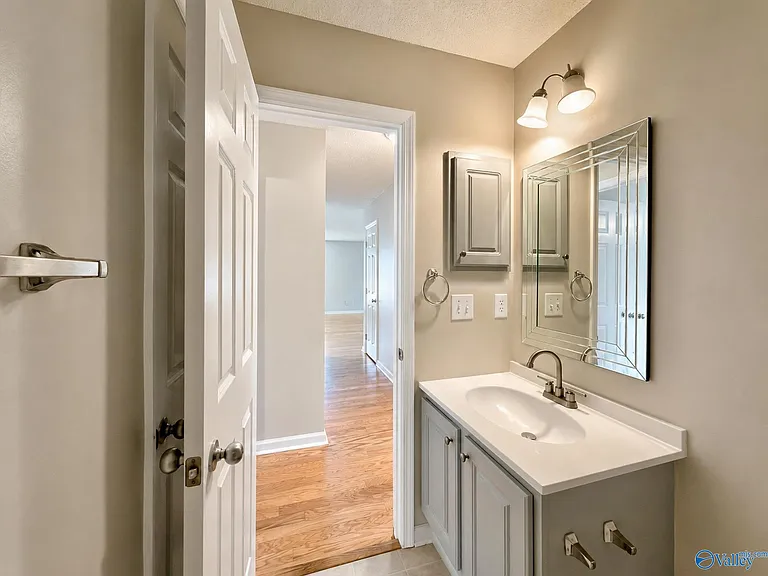 115 Bremerton Dr SW — Photo 15