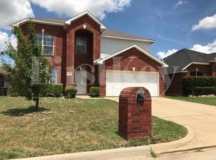 7425 Snow Ridge Dr, Fort Worth, TX 76133