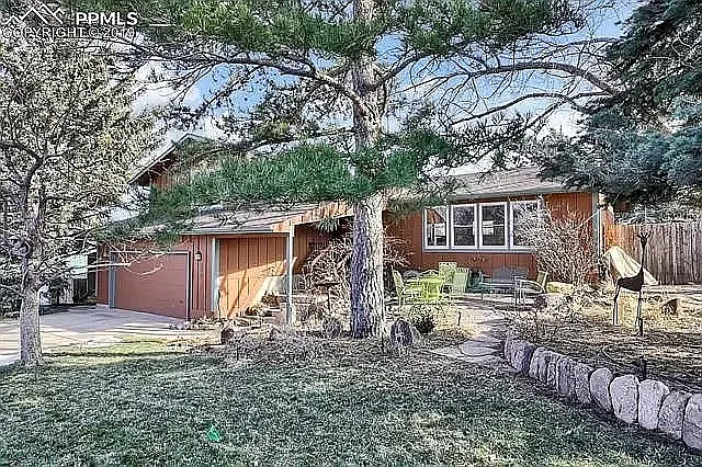 1 bed, 2500 sqft, $1,600 — Photo 3