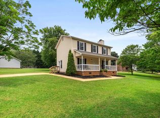 201 Laurel Tree Ln, Simpsonville, SC 29681