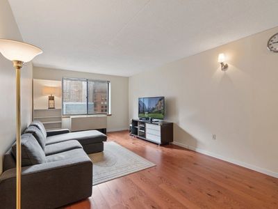 300 Rector Pl APT 9P, New York, NY, 10280
