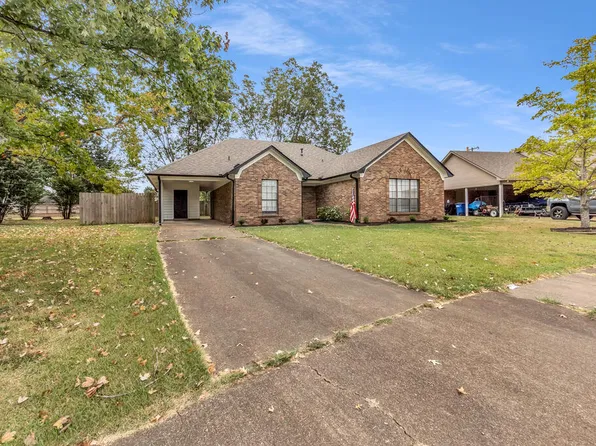 1302 Baywood Cir, West Memphis, AR 72301
