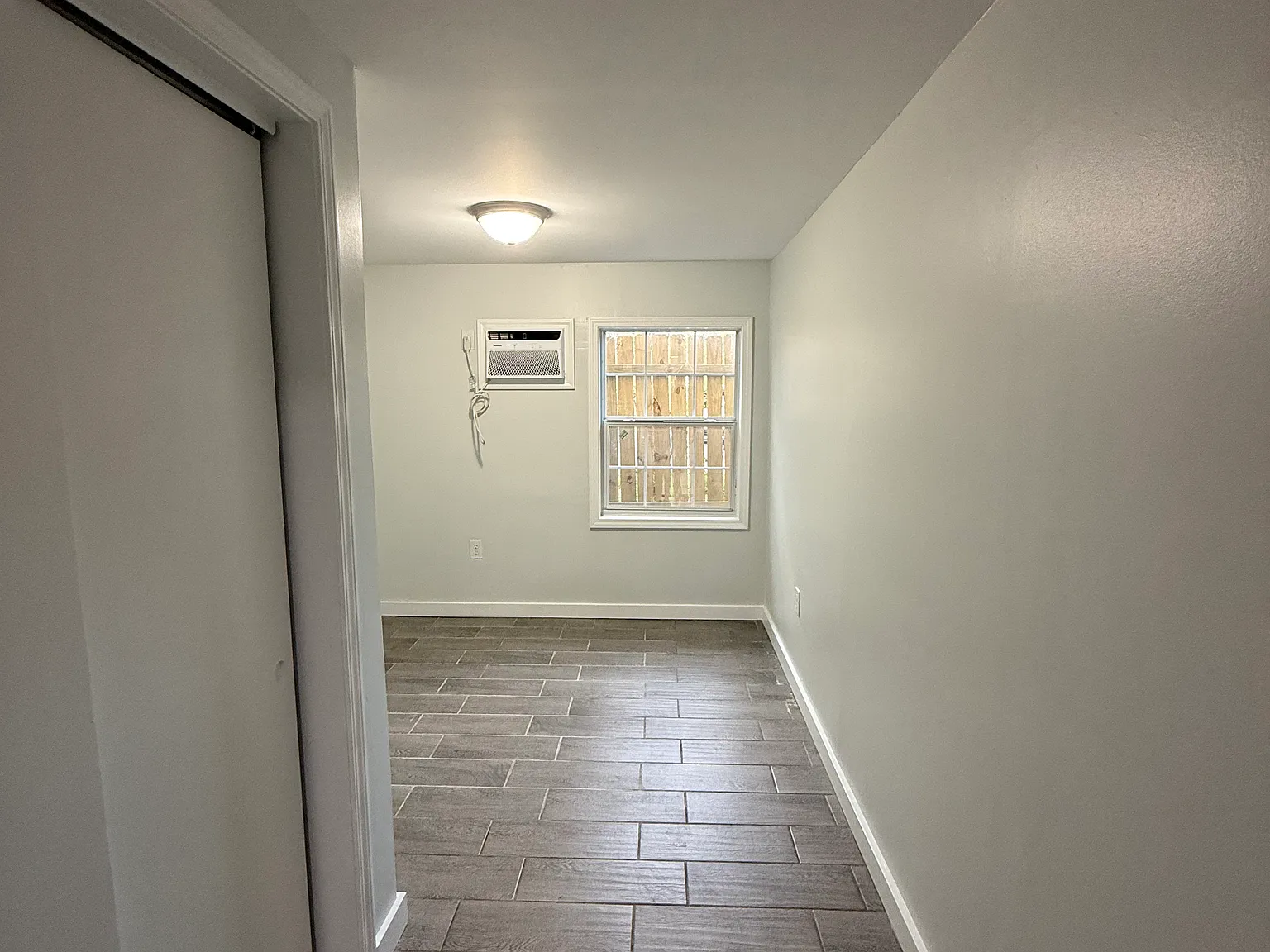 2 bed, 1100 sqft, $1,175 — Photo 3