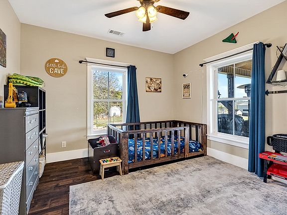 39th image of 3001 Tulip Ln