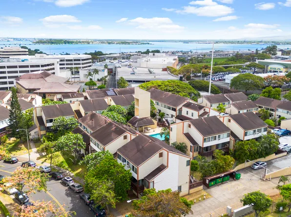 98-400 Koauka Loop APT 416, Aiea, HI 96701
