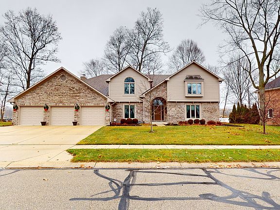 2nd image of 6856 Black Oak East Ct