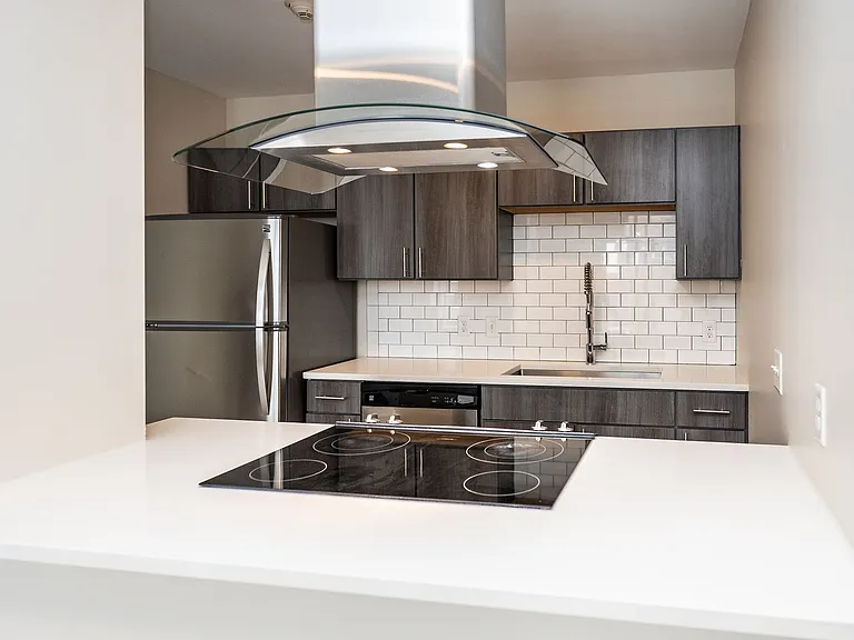 65 W Broad St — Photo 1