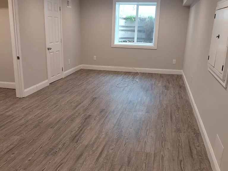 213 Liston Ave — Photo 17