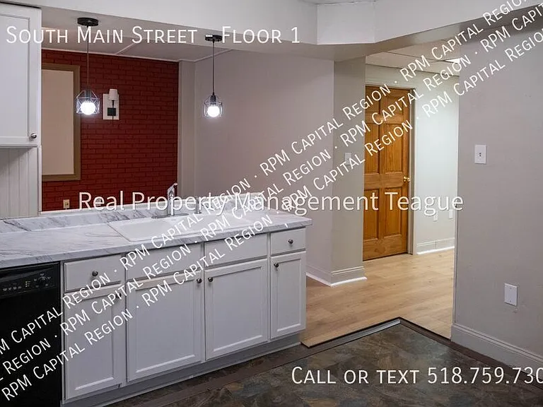 1 S Main St #1 — Photo 4