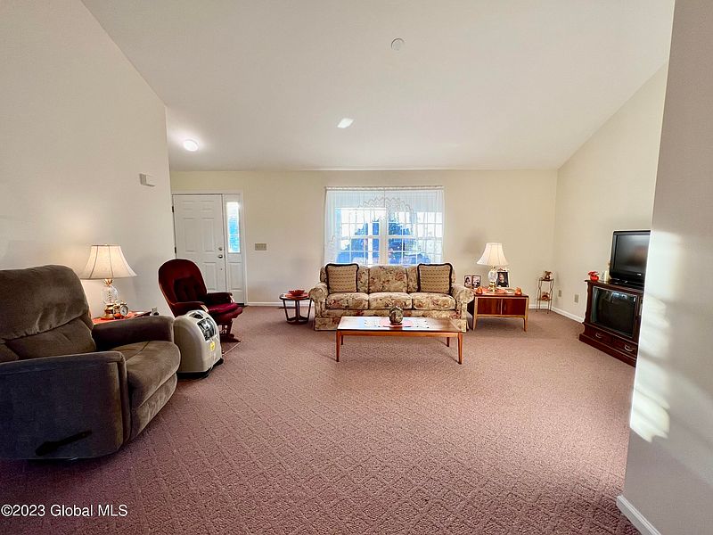 5th image of 16 N Clement Avenue