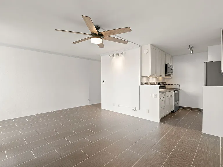 2092 Kuhio Ave #906 — Photo 7