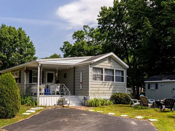 9 S Cranberry Lane, Rochester, NH 03867