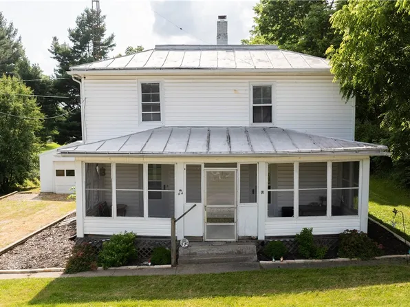 44 Church St, Lucas, OH 44843