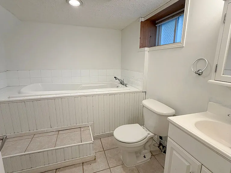 34 Dunning Cres — Photo 21