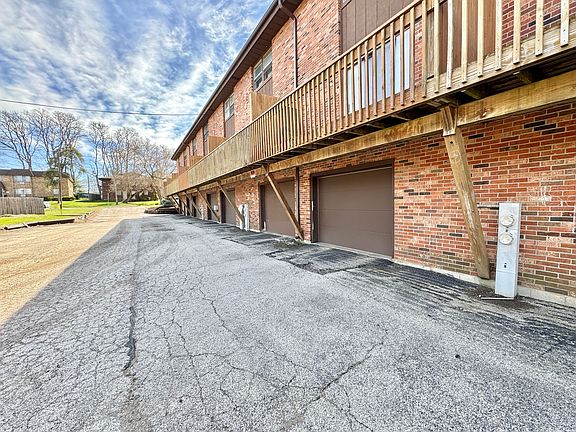 4th image of 150-3 Flintridge Dr