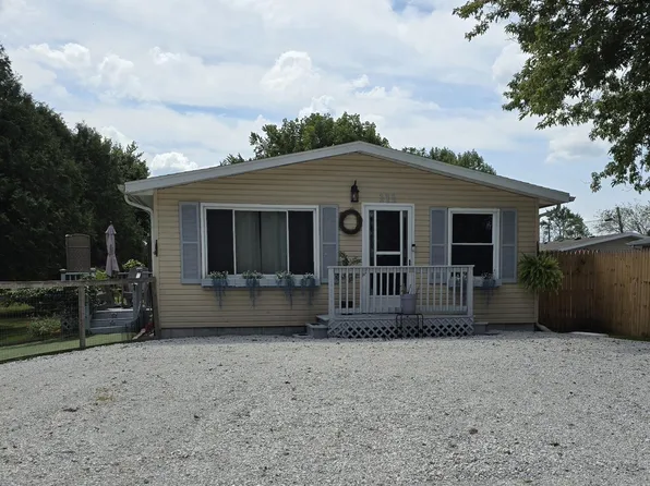 111 W Goss St, Kentland, IN 47951