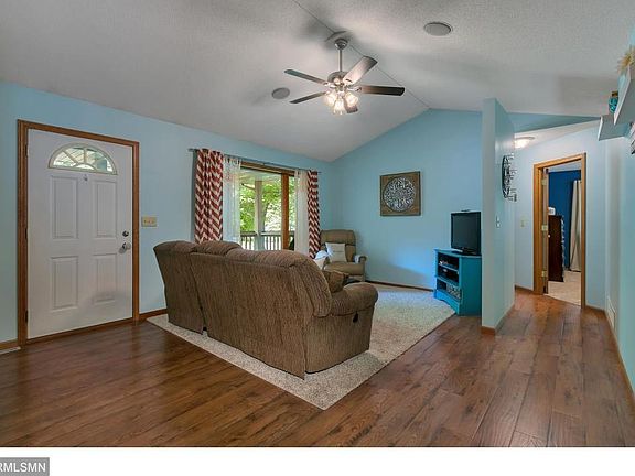 3rd image of 806 3rd Ave N