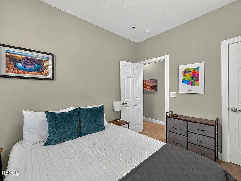 2561 W Cripple Creek Dr — Photo 15