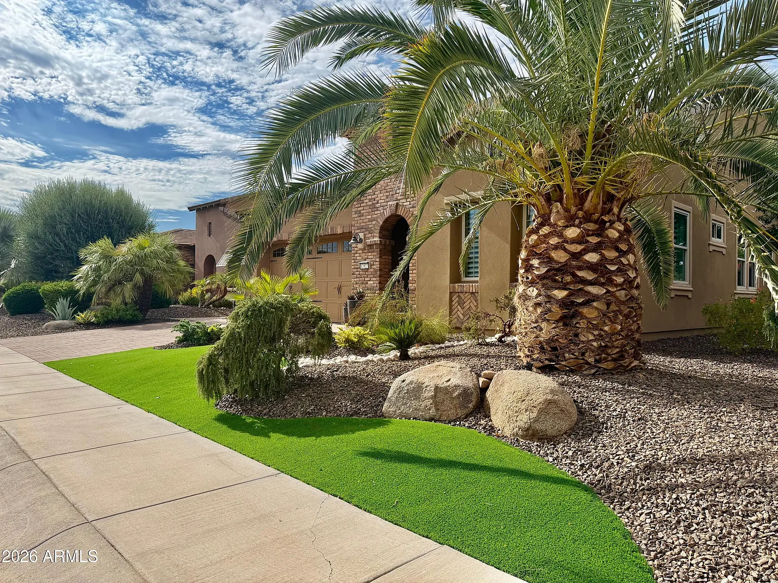 2 bed, 2.0 bath, 1925 sqft, $4,950 — Photo 4