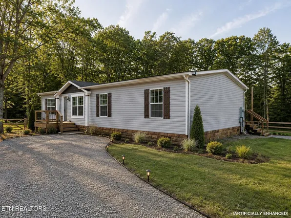 1005 Freda Ln, Friendsville, TN 37737