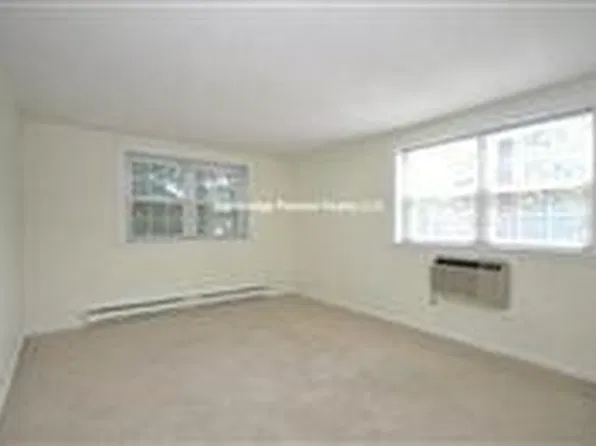 (undisclosed Address), Somerville, MA 02145