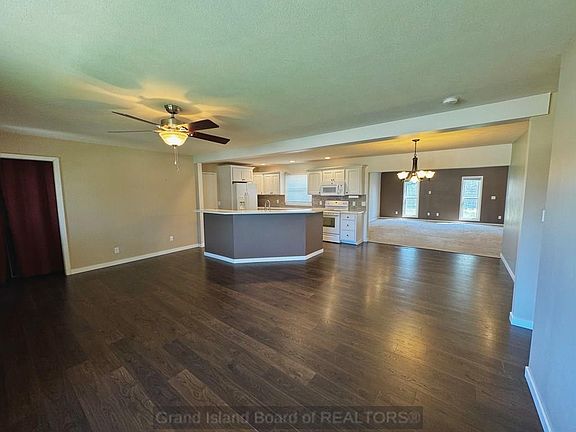 2nd image of 2611 Terry Ln