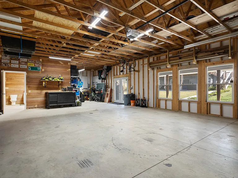 715 S 4th St — Photo 52