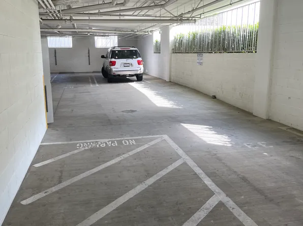 10908 Hartsook St #309, North Hollywood, CA 91601