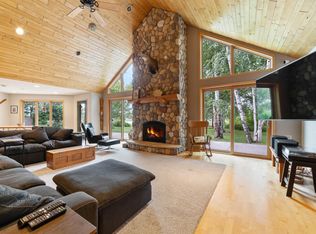 4574 Tomahawk Point Rd, Duluth, MN 55803
