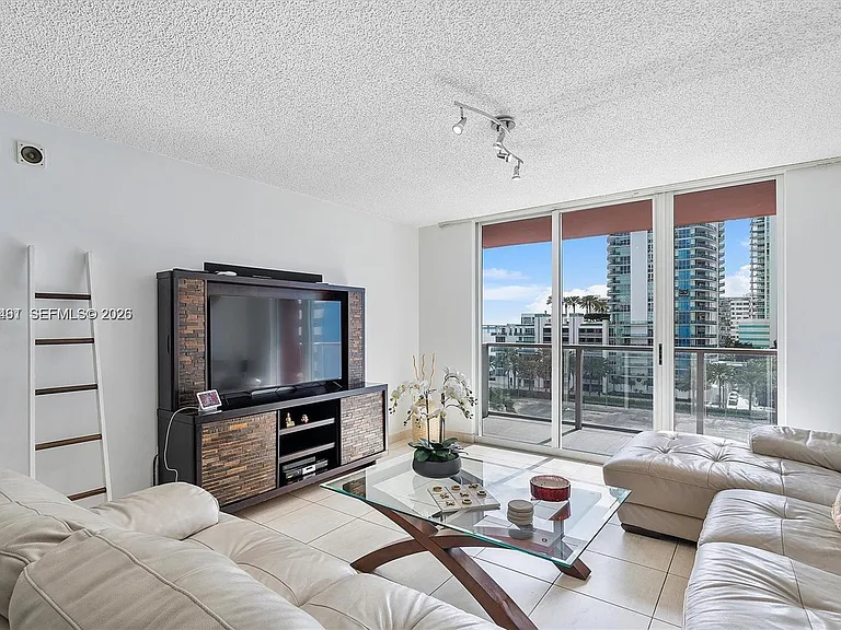 1155 Brickell Bay Dr #603 — Photo 3