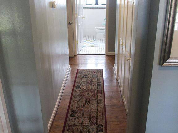 4th image of 7100 Glenellyn Dr