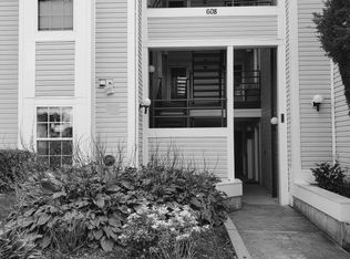 608 Rolling Hill Walk APT 104, Odenton, MD 21113