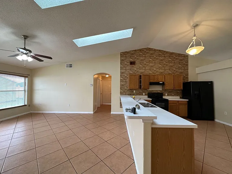 857 Blanc Ct — Photo 16