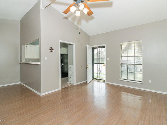 4th image of 210 Long Plantation Blvd APT M