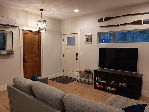 5th image of 6528 Woodhill Dr