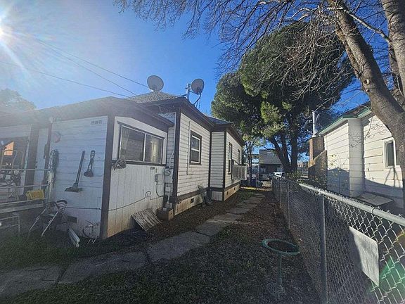 5th image of 524 Madison St