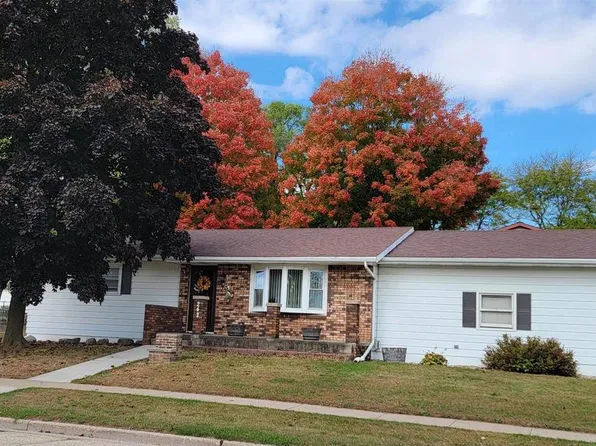 242 Berkley Boulevard, Baraboo, WI 53913