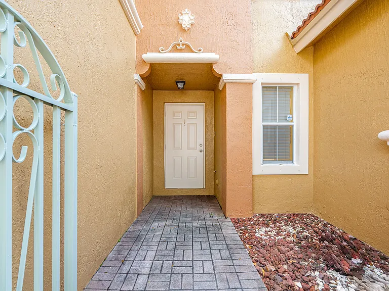 8520 NW 139th Ter #1602 — Photo 12