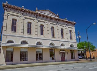 207 E Alamo St, Brenham, TX 77833