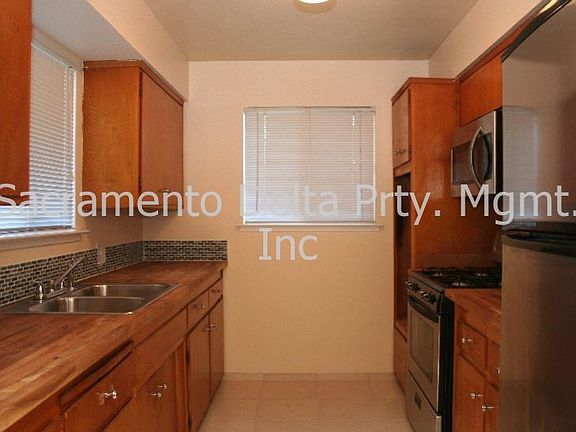 3rd image of 5343 Karbet Way