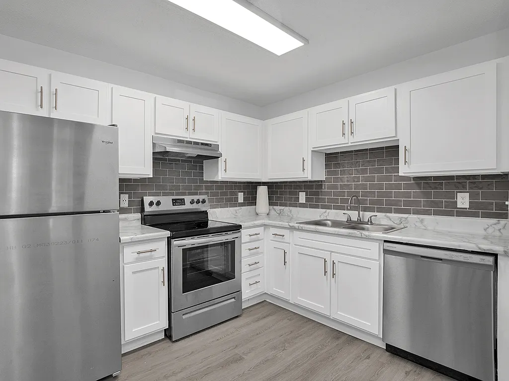 The Cole Apartments — Photo 2