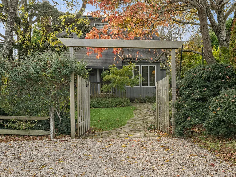 22 Flagg Ave — Photo 24