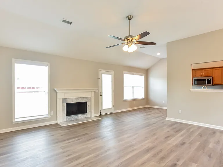 416 Lake Forest Dr — Photo 5