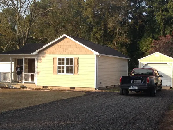2124 Sarah Creek Ln, Hayes, VA 23072