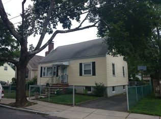 31 Vogel St, West Roxbury, MA 02132