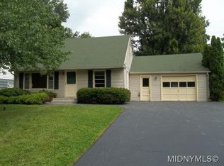 112 Green Acres Dr, Liverpool, NY 13090