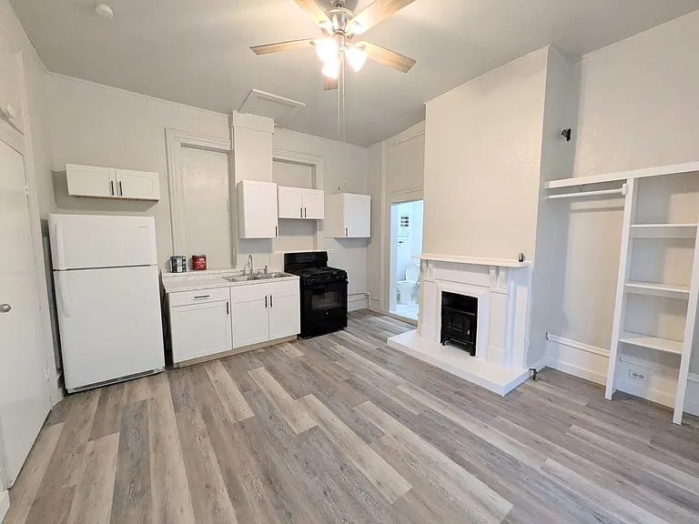 822 E Carson St #7 — Photo 5