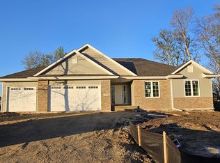 6001 Squirrel Run, Caledonia, IL 61011