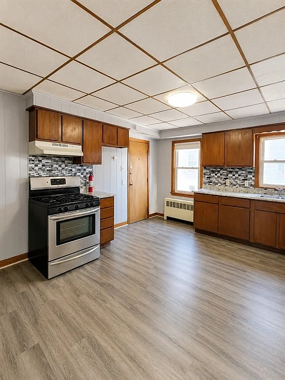 2 bed, 1.0 bath, 616 sqft, $1,300 — Photo 3