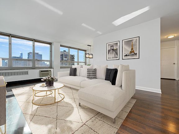 3rd image of 88 W Schiller St APT 2406L